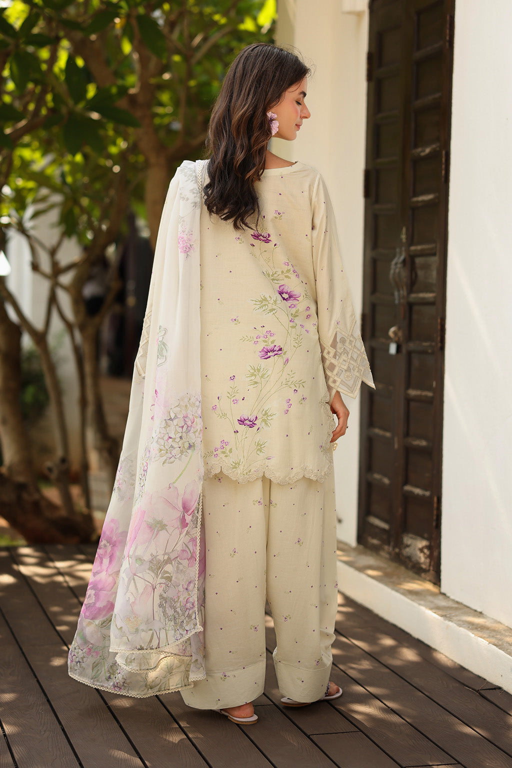 Iznik | lawn 26 | UE-498, image 2