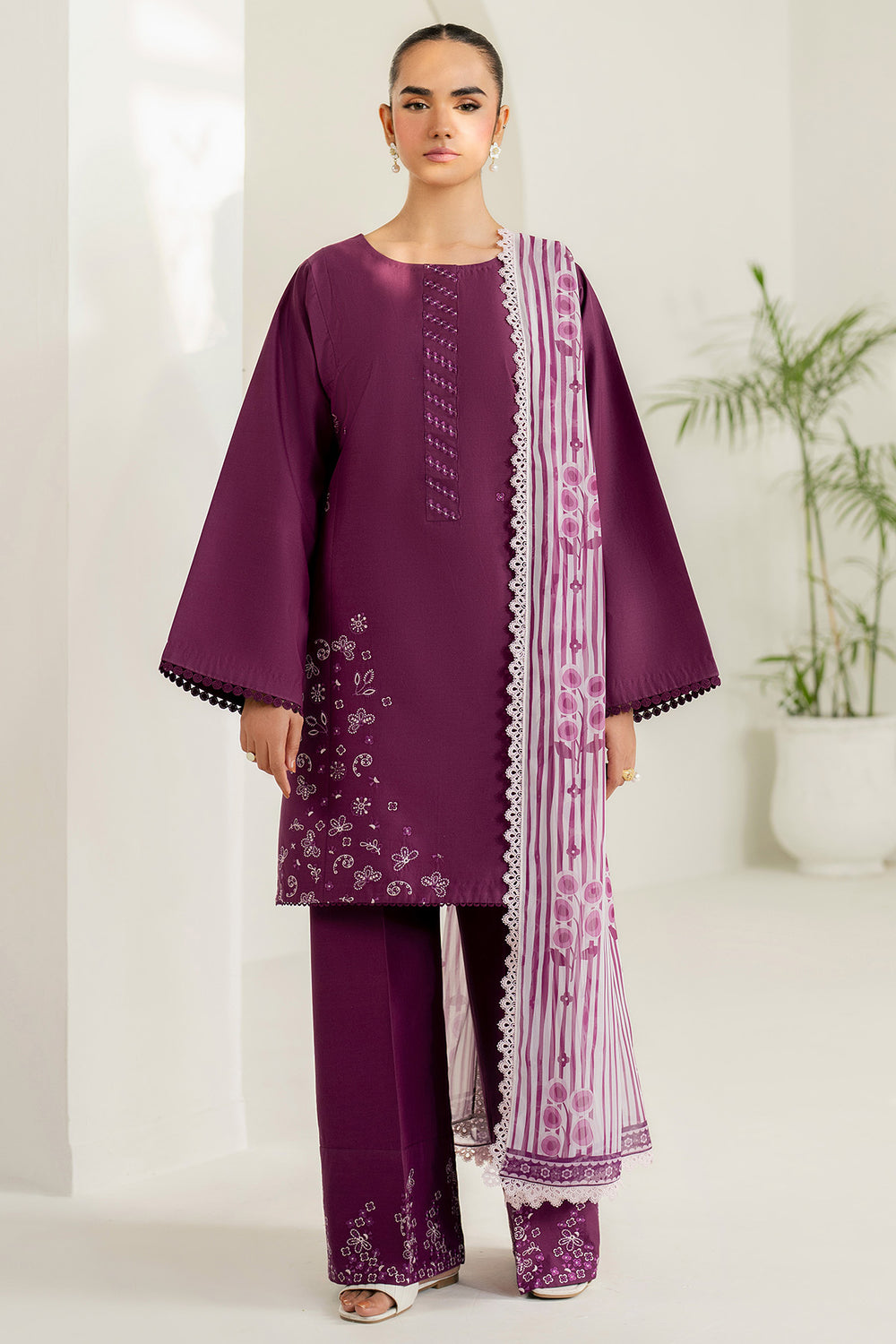 Farasha | Thread Lines Embroidered | Mauve Eclips -  Farasha Ladies Clothes - Original Designer Dress - House of Maryam