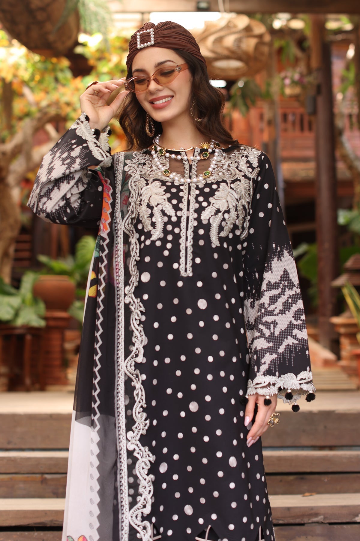 Charizma | Aniq Lawn | AN5-09, image 3