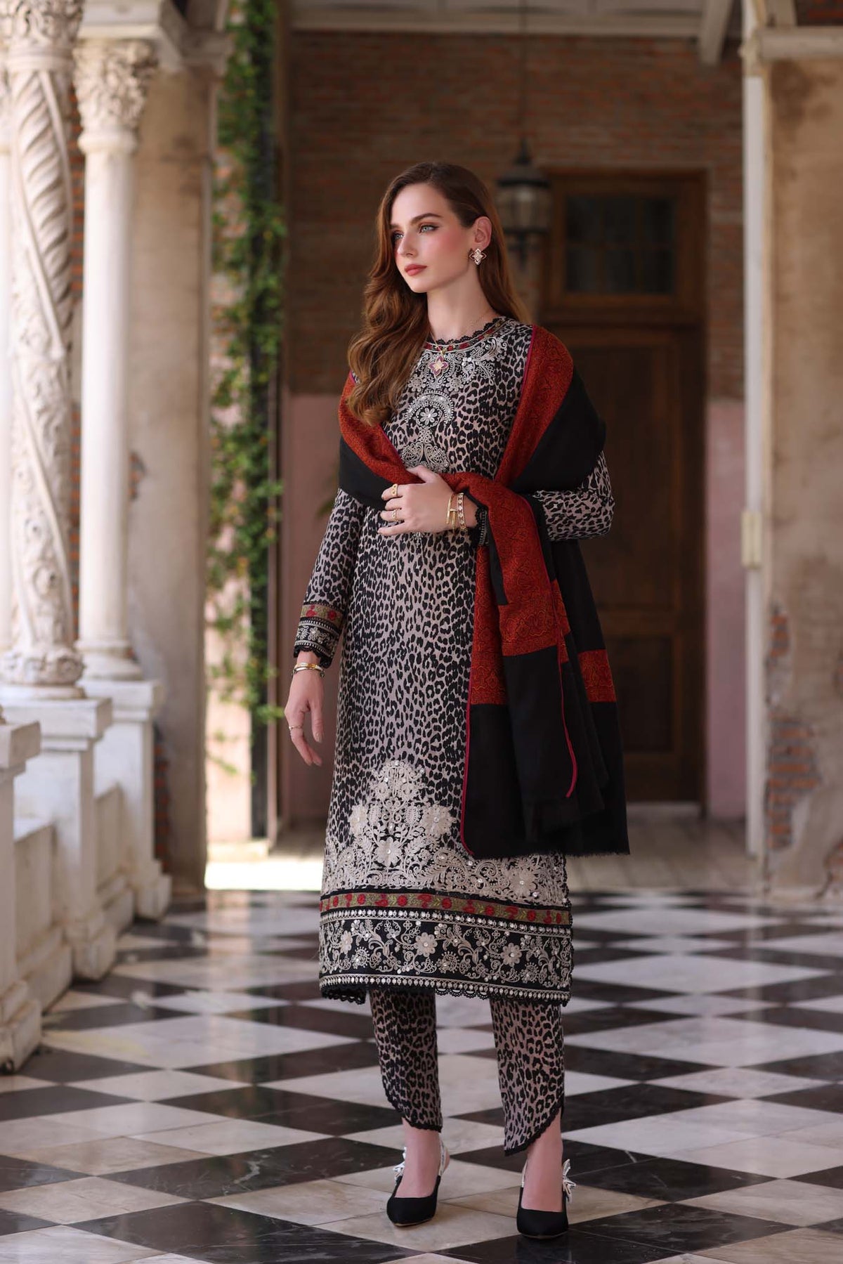 Noor by Saadia Asad | Winter Pashmina 25 | Noir Safari