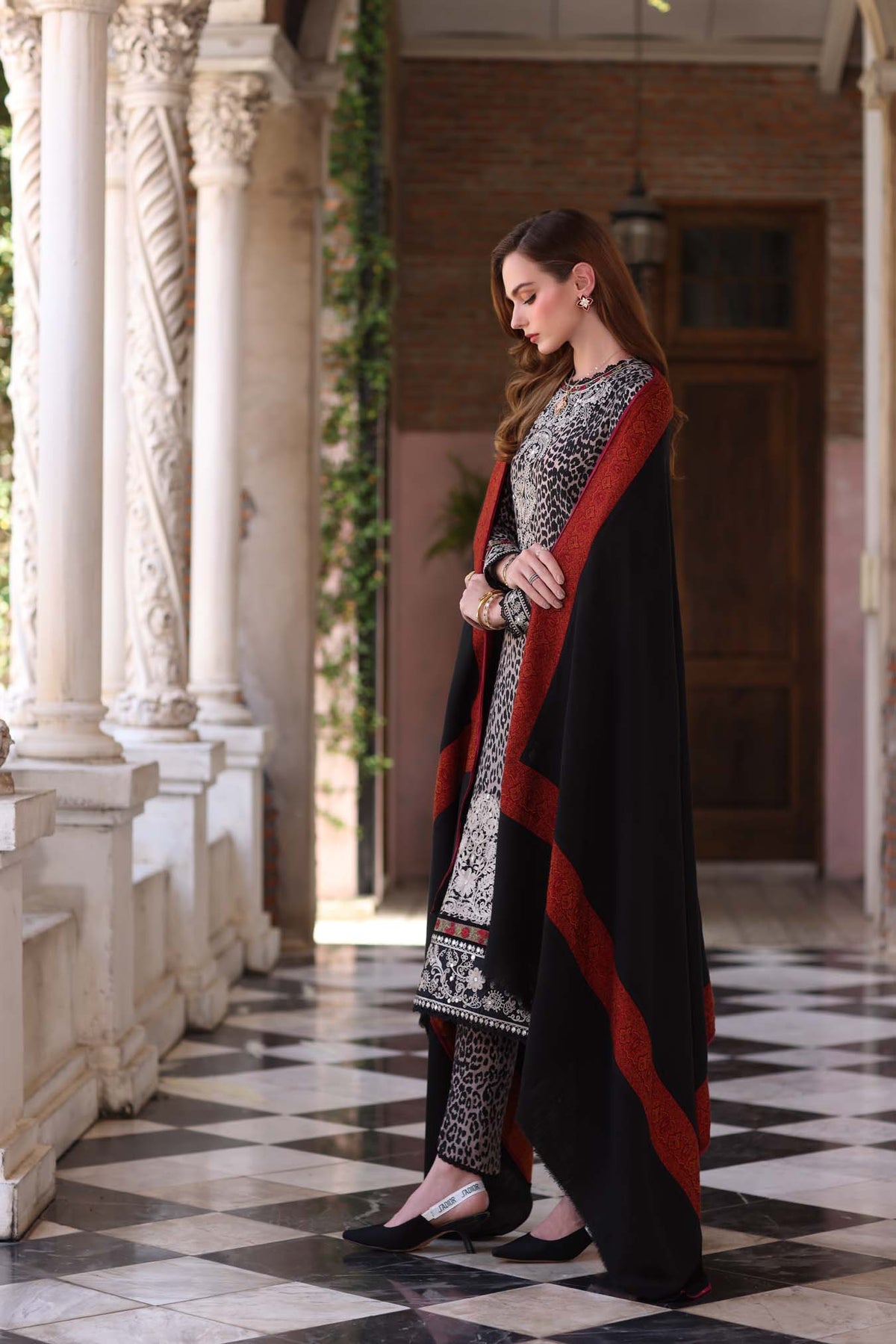 Noor by Saadia Asad | Winter Pashmina 25 | Noir Safari-4