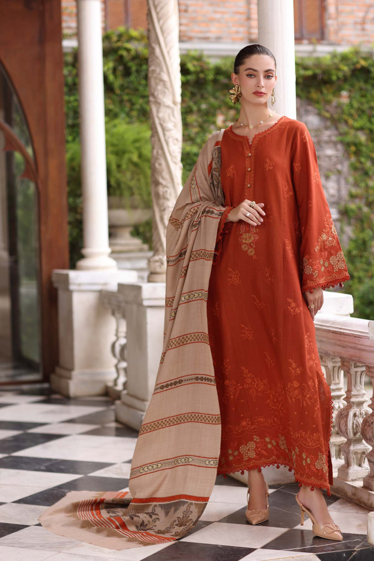 Noor by Saadia Asad | Winter Pashmina 25 | Rustique, image 2