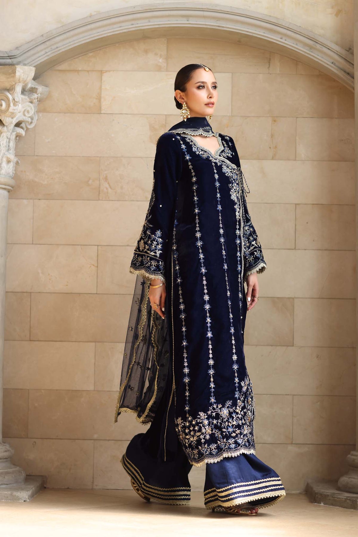 Noor by Saadia Asad | Handcrafted Velvet 25 | Falak-2