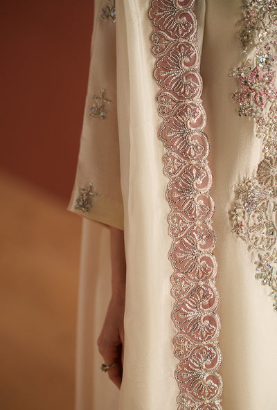 AJR Couture | Modern Muse Luxe Pret | Nooré