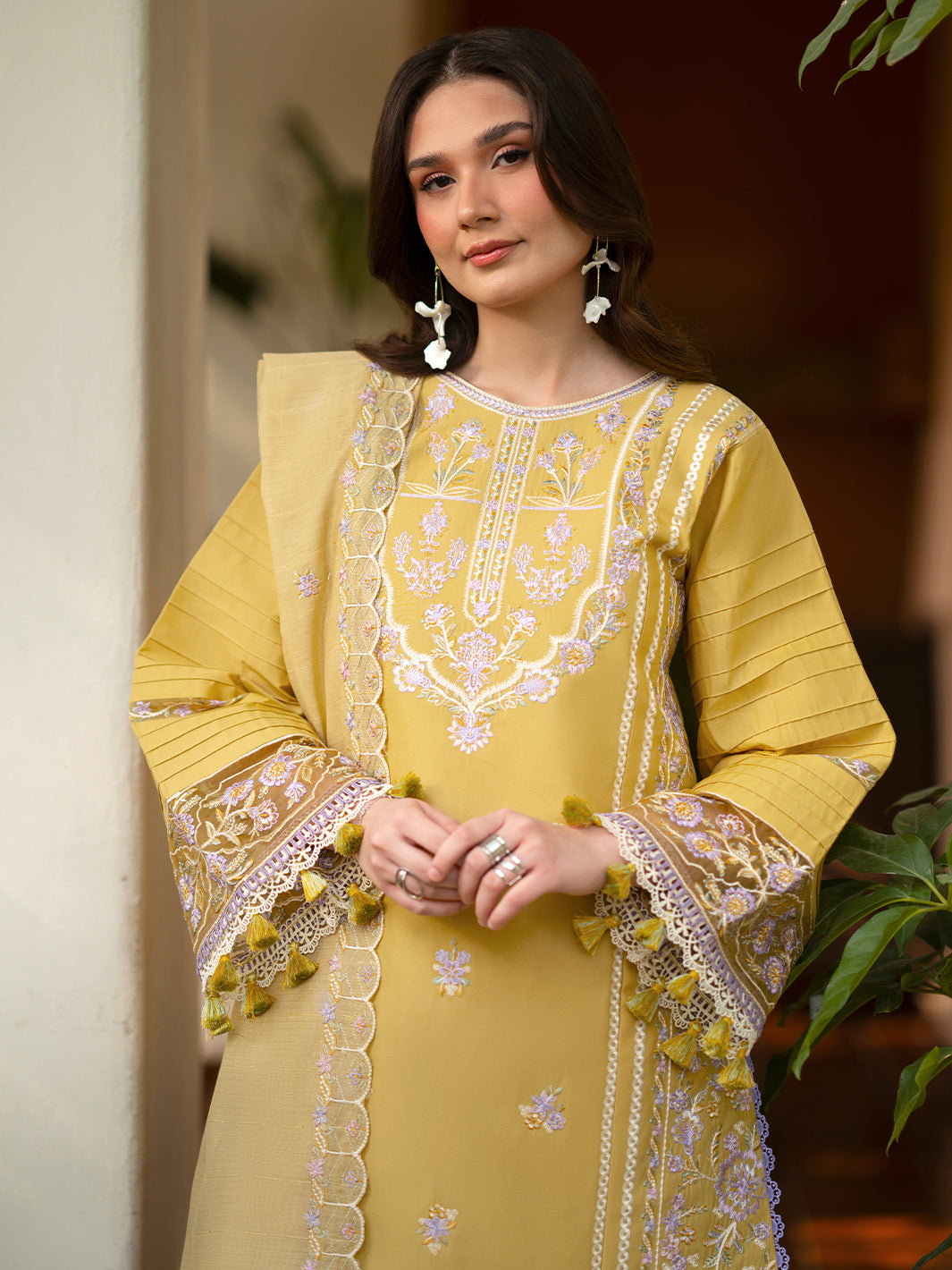 Mahnur | Angan Embroidered Lawn 26 | AN-003-3