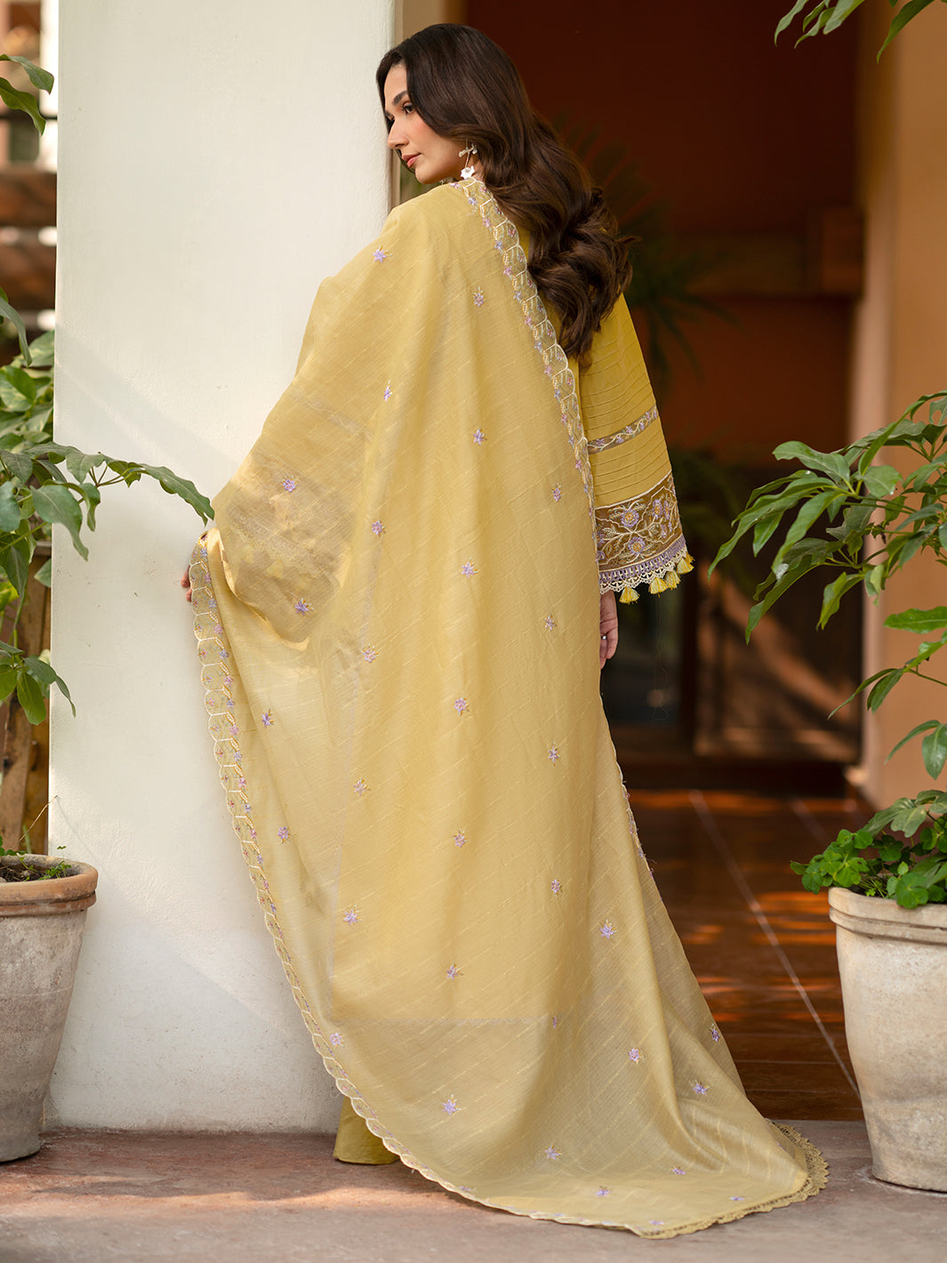 Mahnur | Angan Embroidered Lawn 26 | AN-003-2