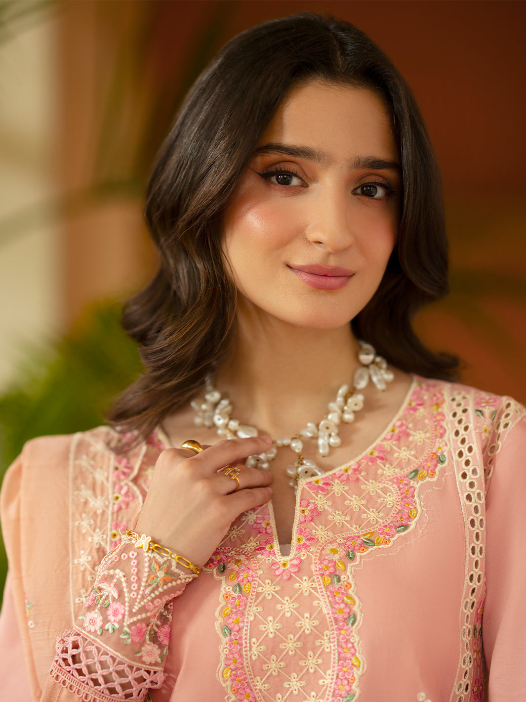 Mahnur | Angan Embroidered Lawn 26 | AN-004, image 3