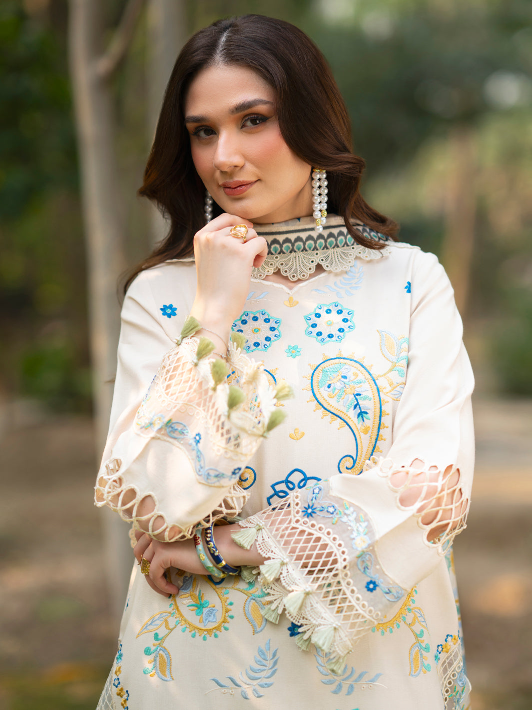 Mahnur | Angan Embroidered Lawn 26 | AN-005-3