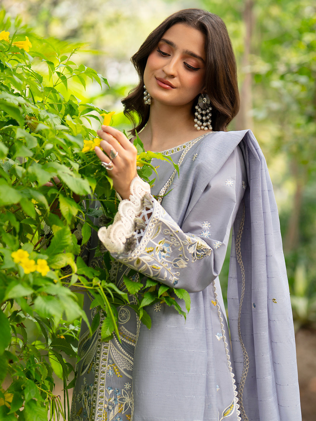 Mahnur | Angan Embroidered Lawn 26 | AN-006-5