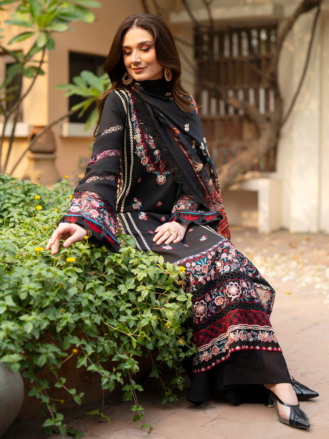 Mahnur | Angan Embroidered Lawn 26 | AN-007-4