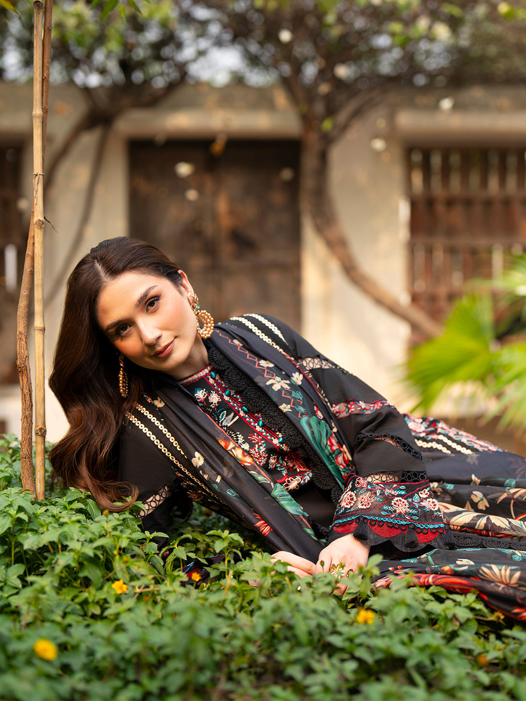 Mahnur | Angan Embroidered Lawn 26 | AN-007, image 5