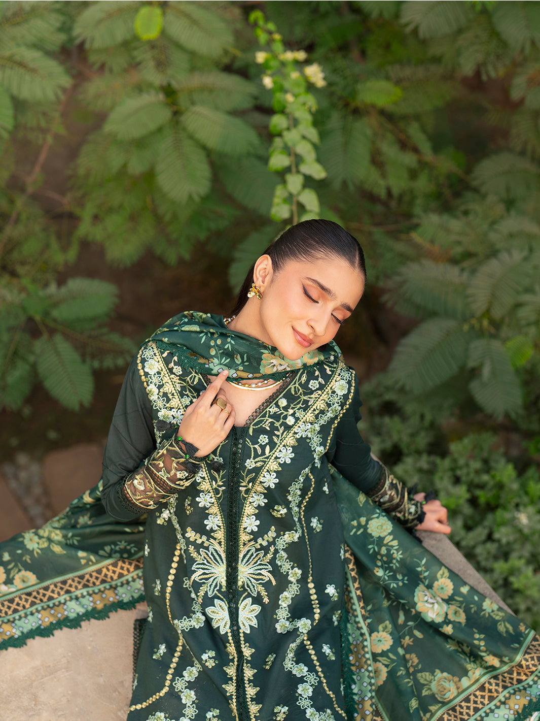 Mahnur | Angan Embroidered Lawn 26 | AN-010, image 5