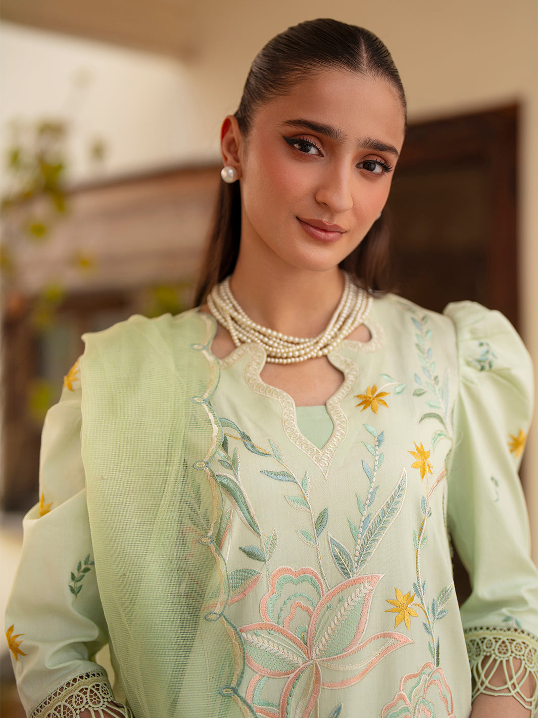 Mahnur | Angan Embroidered Lawn 26 | AN-012-4