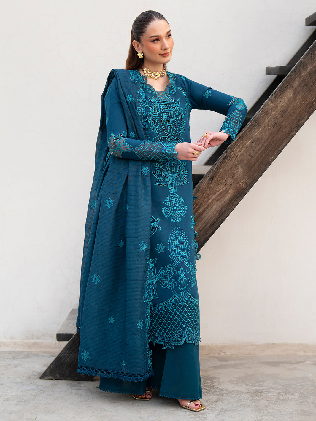 Mahnur | Angan Embroidered Lawn 26 | AN-014-4