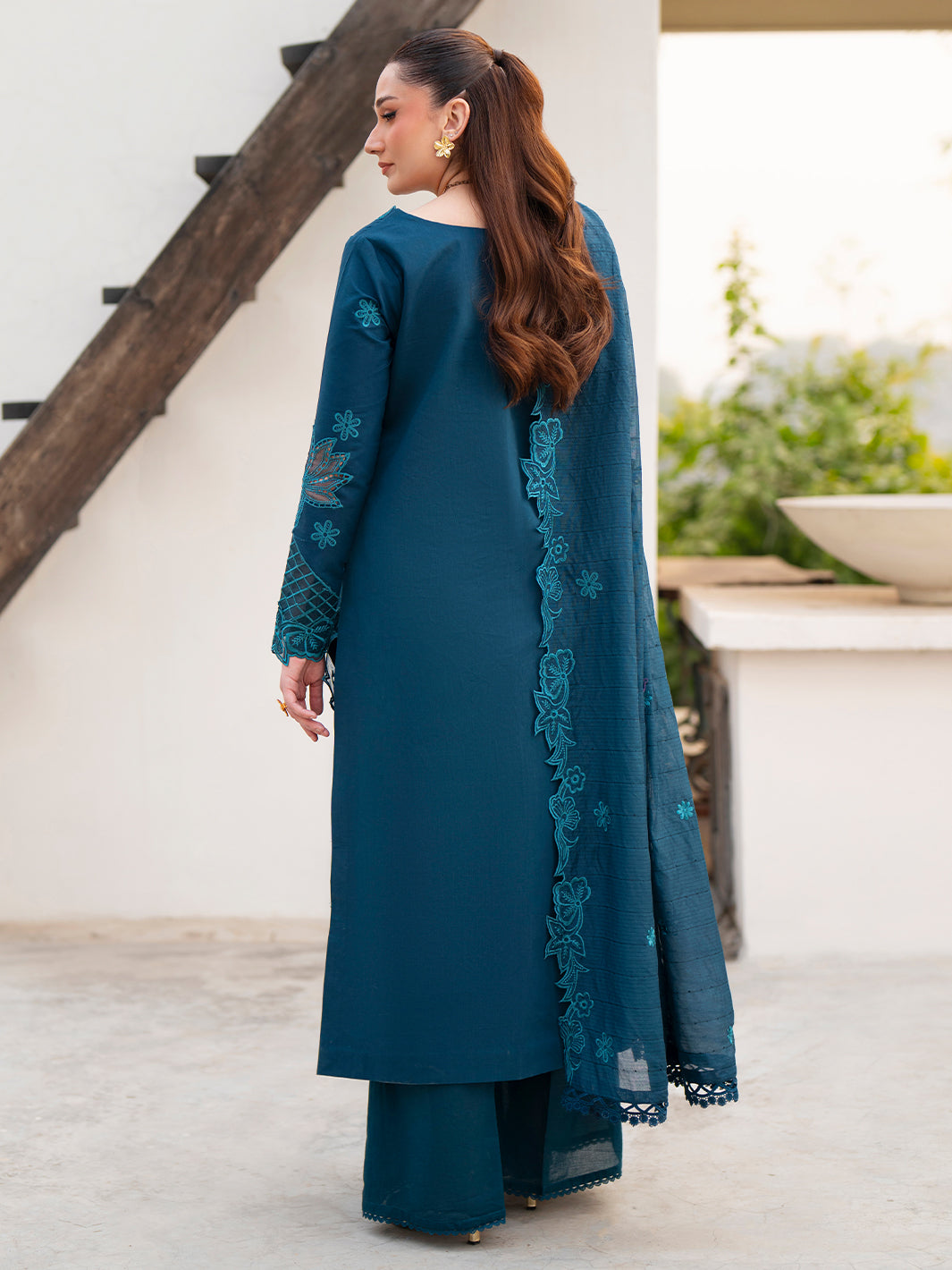 Mahnur | Angan Embroidered Lawn 26 | AN-014-2