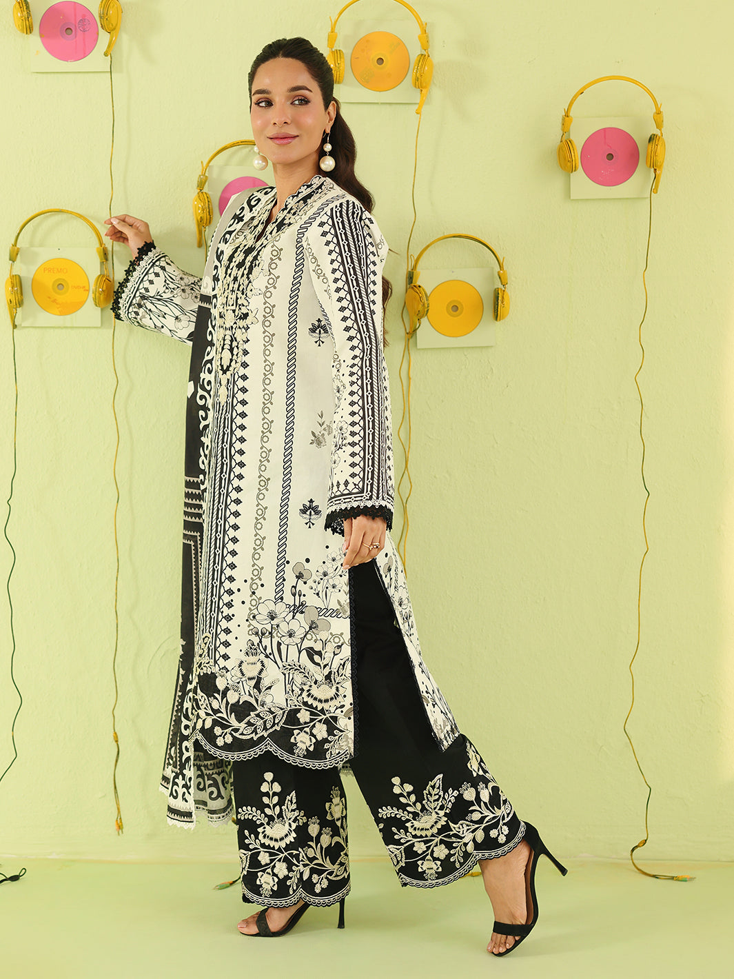 Mahnur | Anaya Lawn | AN-2-10-4