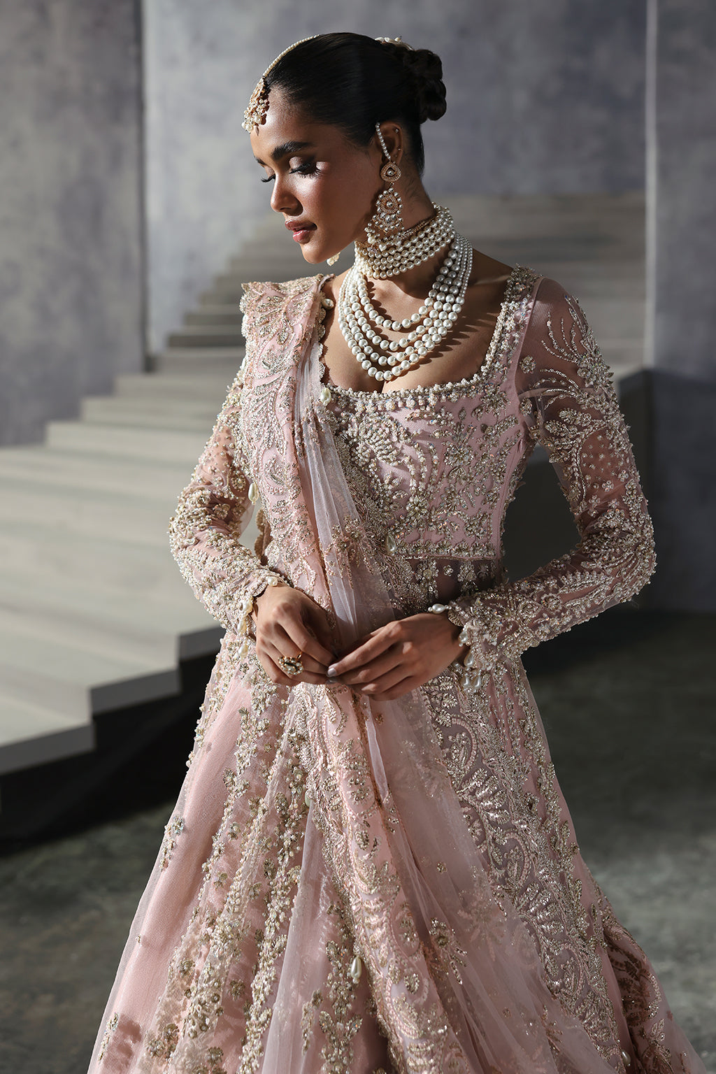 Afrozeh Sofia net bridal frock and lehenga, photo 3