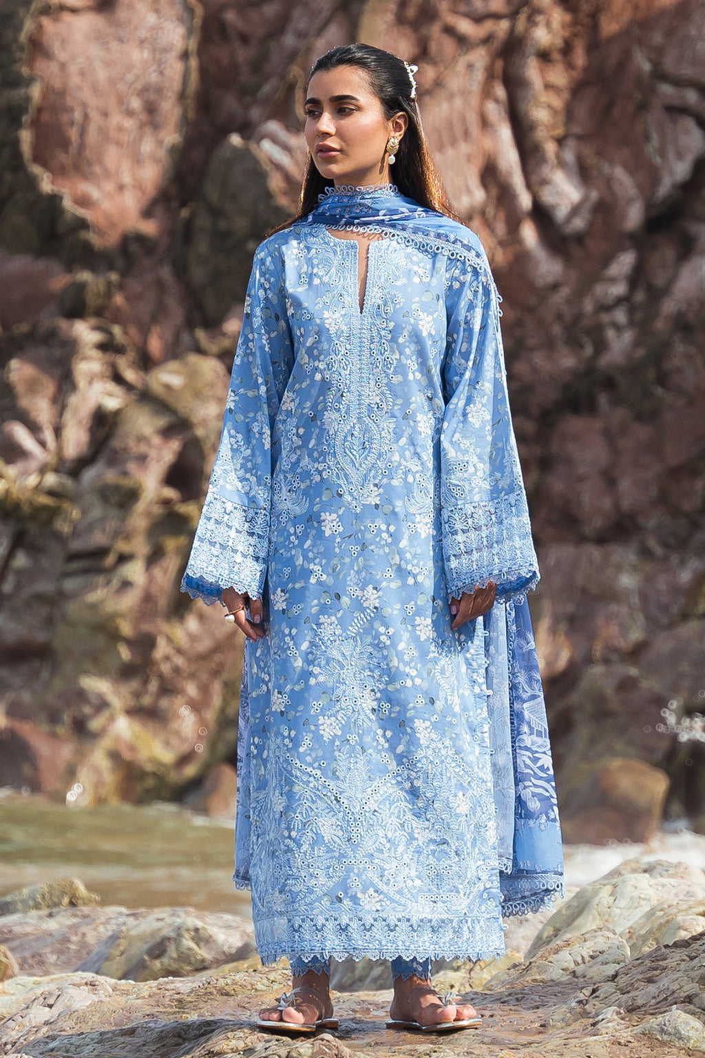 Afrozeh Zale embroidered lawn suit