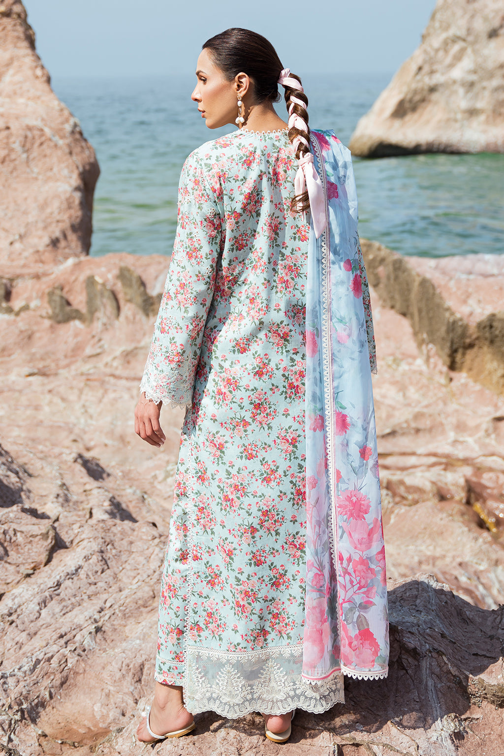 Afrozeh Topaz embroidered lawn suit, photo 2