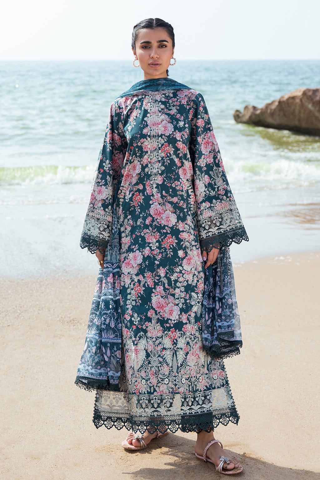 Afrozeh Clover embroidered lawn suit