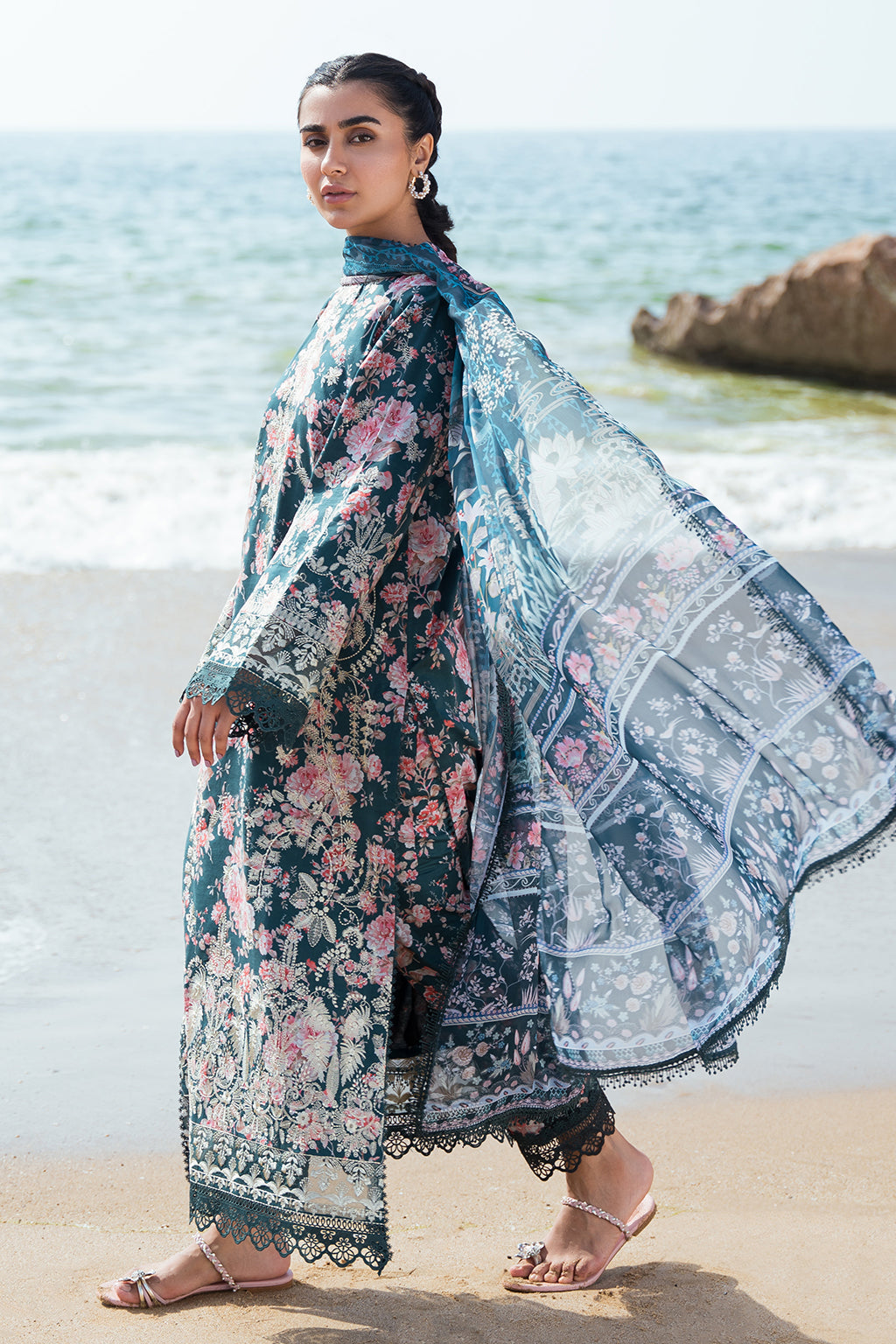 Afrozeh Clover embroidered lawn suit, photo 2