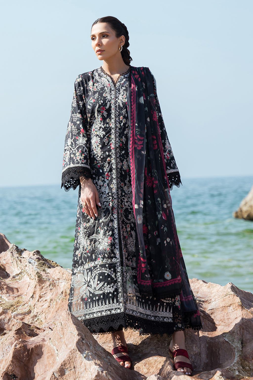 Afrozeh Levana embroidered lawn suit