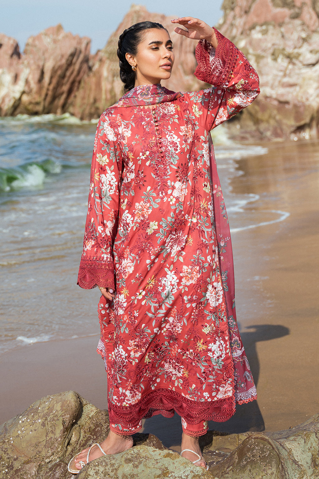 Afrozeh Scarley embroidered lawn suit, photo 3