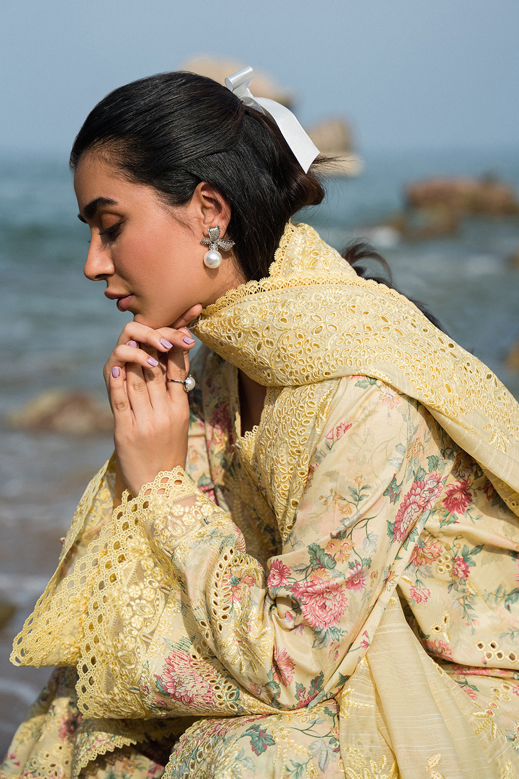 Afrozeh Aspen embroidered lawn suit, photo 6