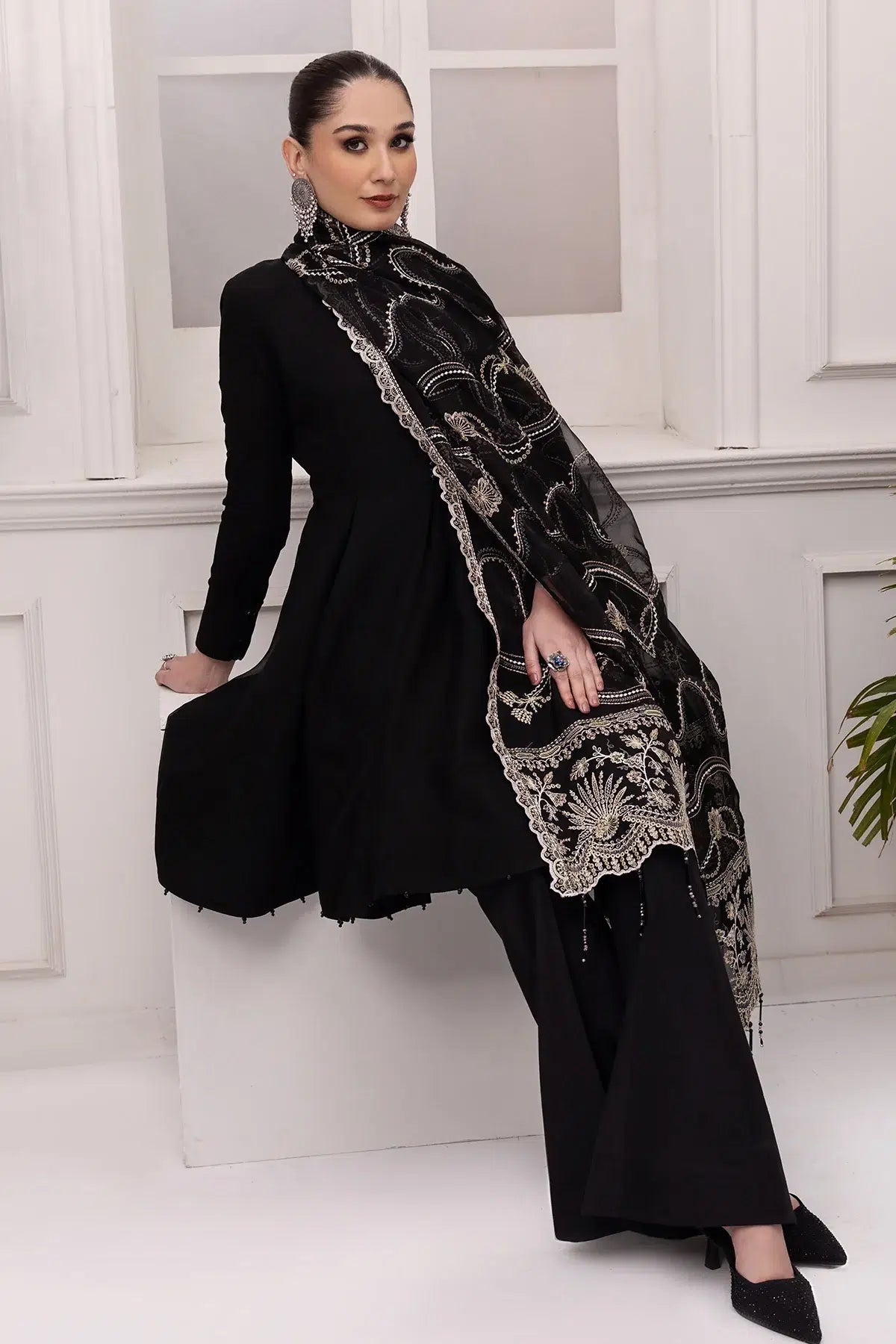 Alizeh | Formals Collection | Black Dress 3 piece - RTW1008 by Designer Alizeh - House of Maryam - Pakistani Designer Ethnic Wear in {{ shop.shopifyCountryName }}