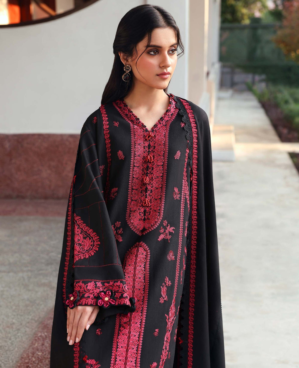 Republic Womenswear | Amaris Luxury Shawl 25 | Almira, image 7
