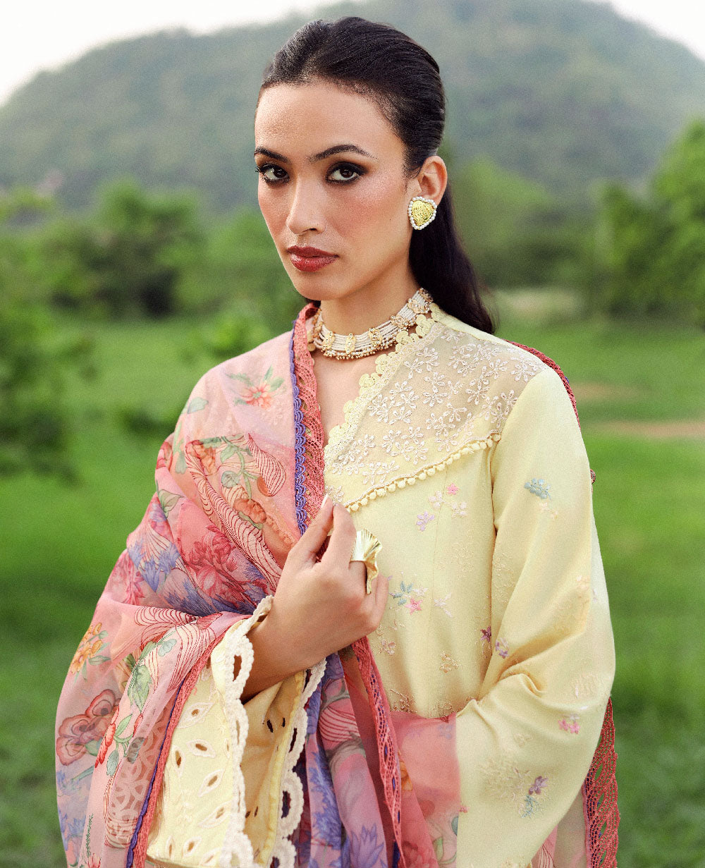 Republic Womenswear | Lilas Lawn 26 | Amris, image 5