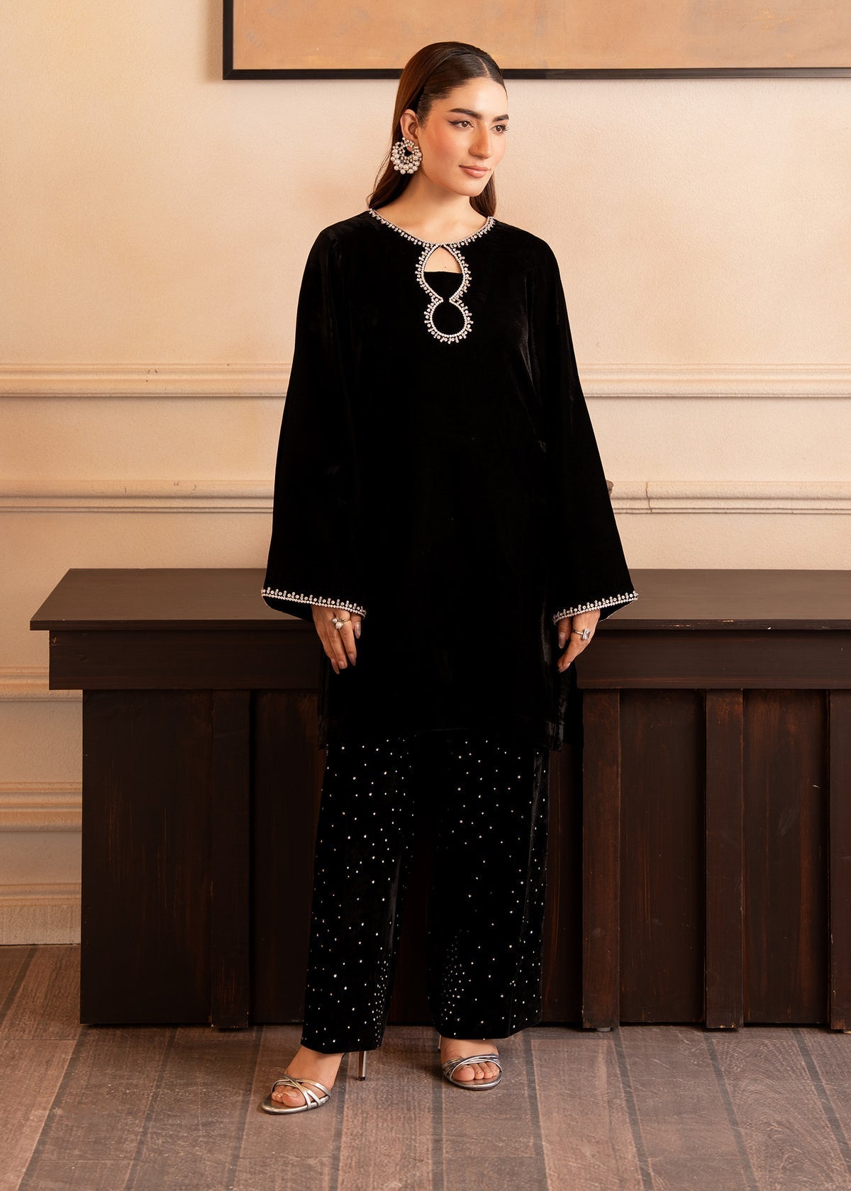 Fozia Khalid | The Velvet Rise 25 | NOIR GLEAM -  Fozia Khalid Ladies Clothes - Original Designer Dress - House of Maryam