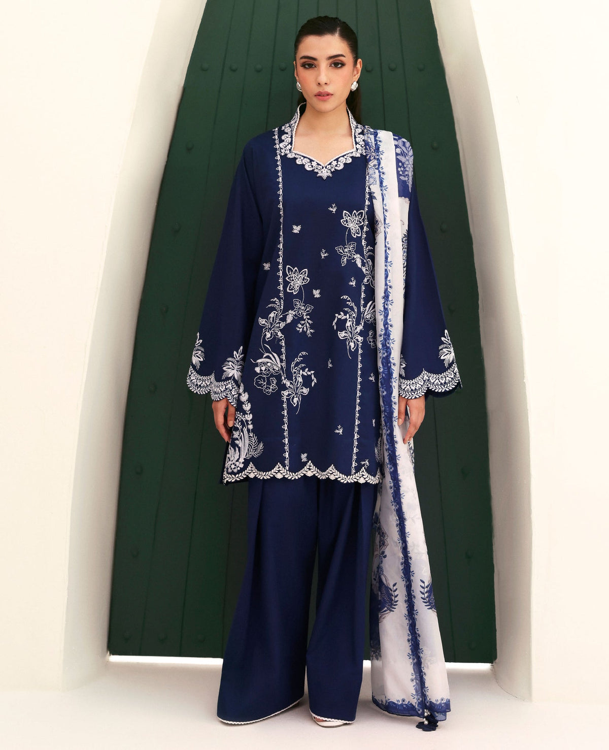 Republic Womenswear | Basics Pre Fall 25 | Dahlia