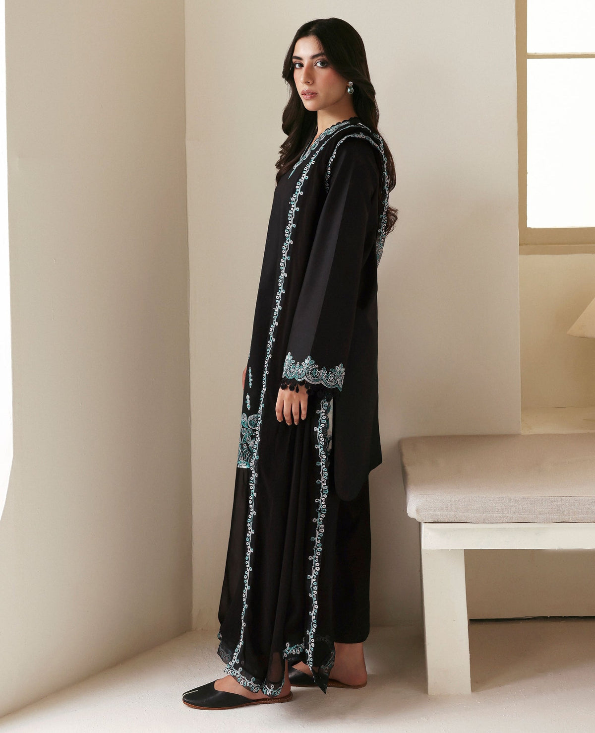 Republic Womenswear | Basics Pre Fall 25 | Noire, image 2