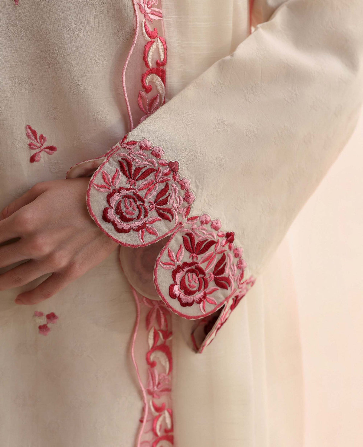 Republic Womenswear | Basics Pre Fall 25 | Camélia, image 4