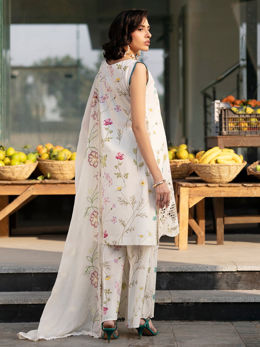 Mahnur | Broadway Luxury Lawn 26 | BW - 002, image 2