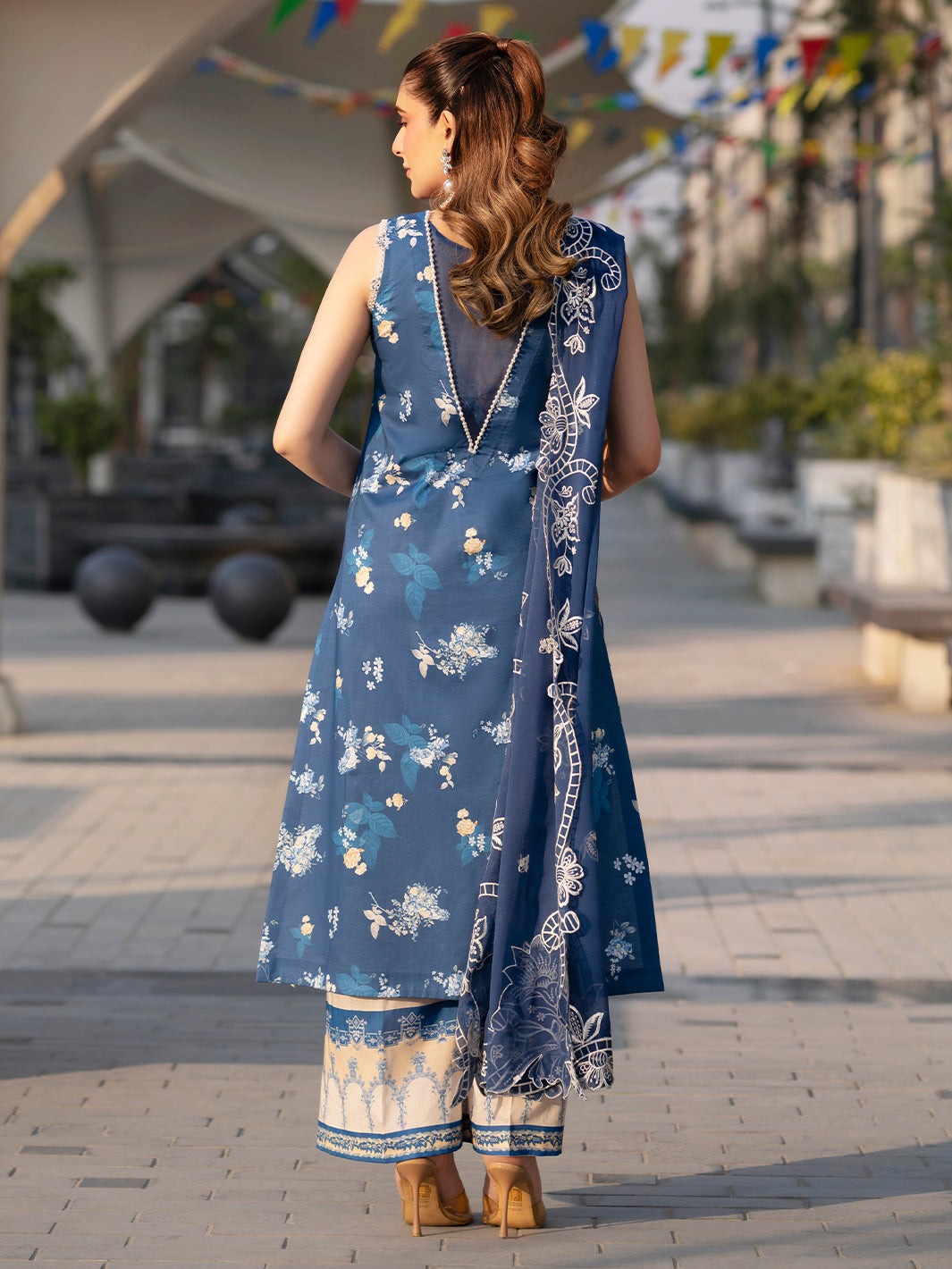 Mahnur | Broadway Luxury Lawn 26 | BW - 003, image 2