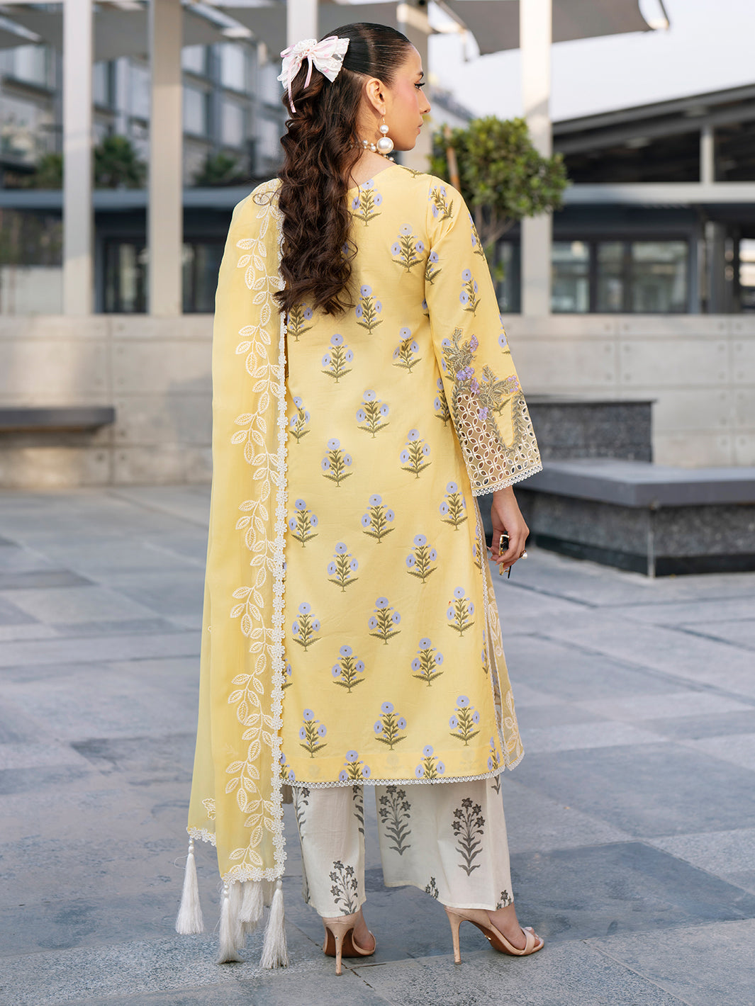 Mahnur | Broadway Luxury Lawn 26 | BW - 006, image 2