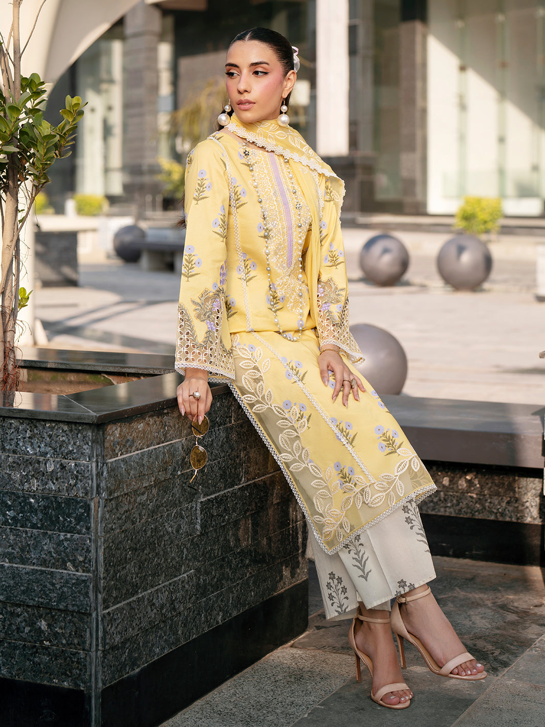 Mahnur | Broadway Luxury Lawn 26 | BW - 006, image 5
