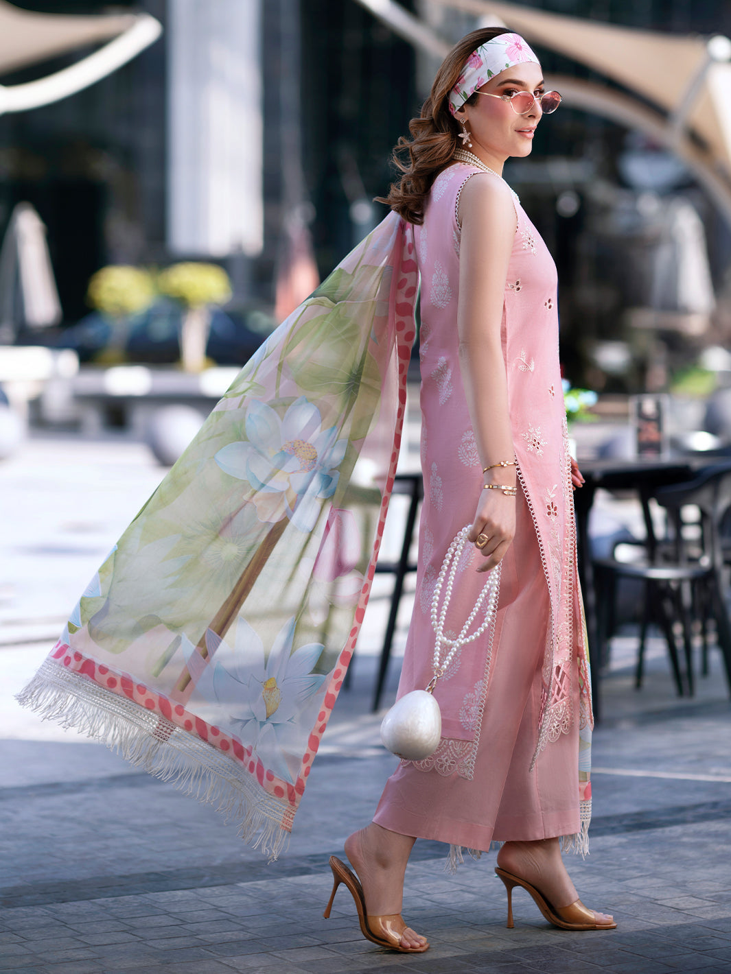 Mahnur | Broadway Luxury Lawn 26 | BW - 008-7
