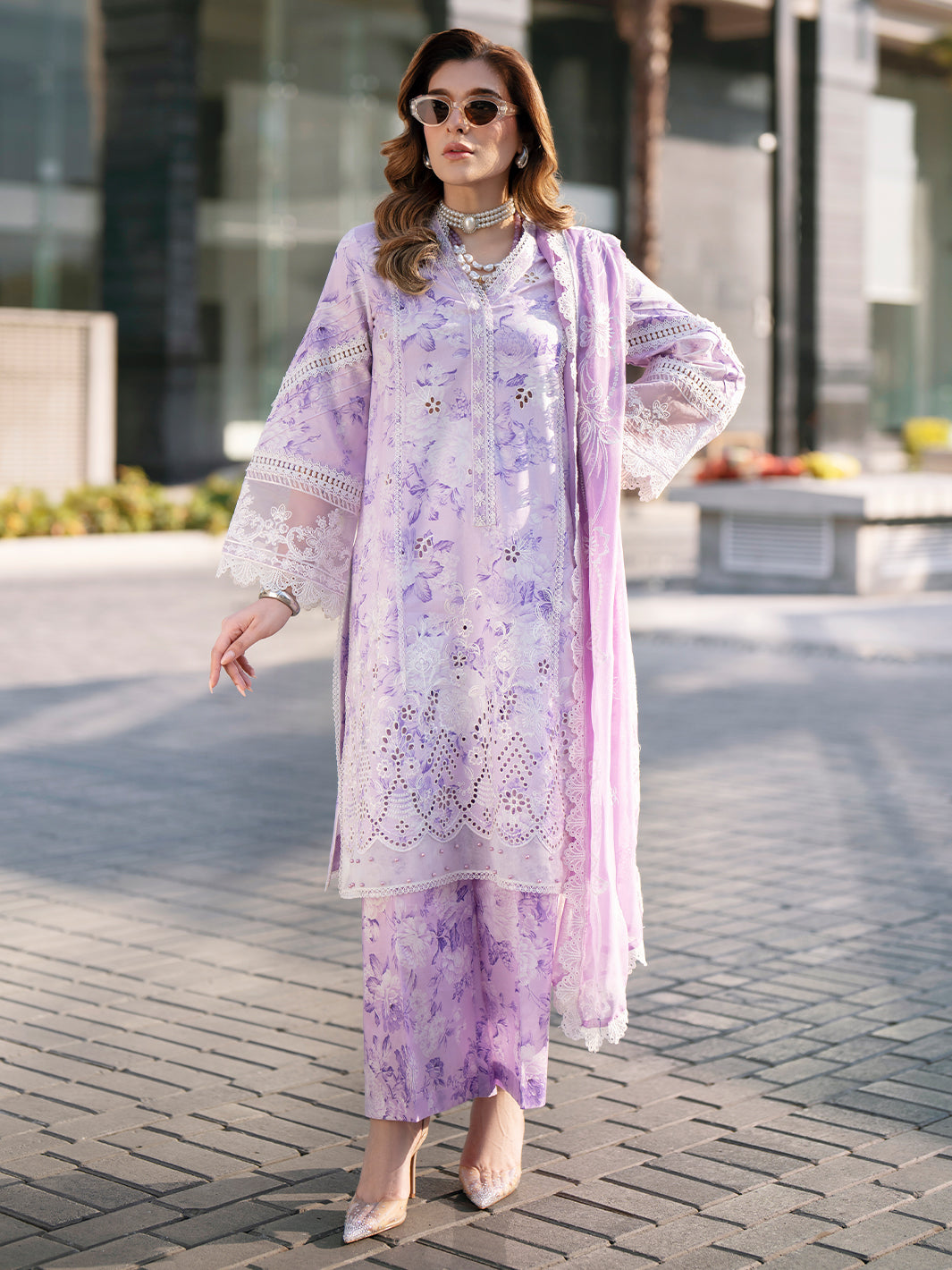 Mahnur | Broadway Luxury Lawn 26 | BW - 009