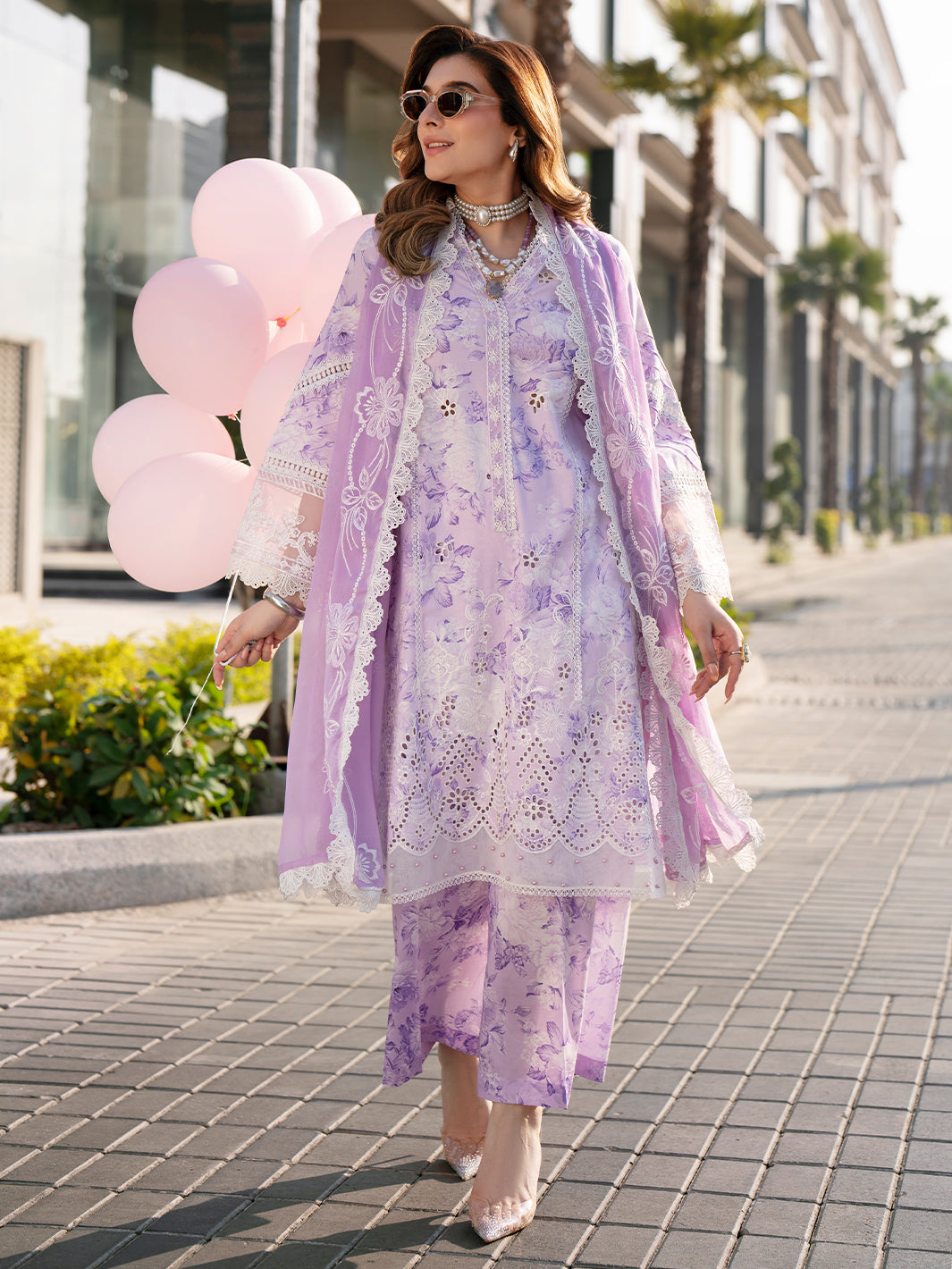 Mahnur | Broadway Luxury Lawn 26 | BW - 009-4