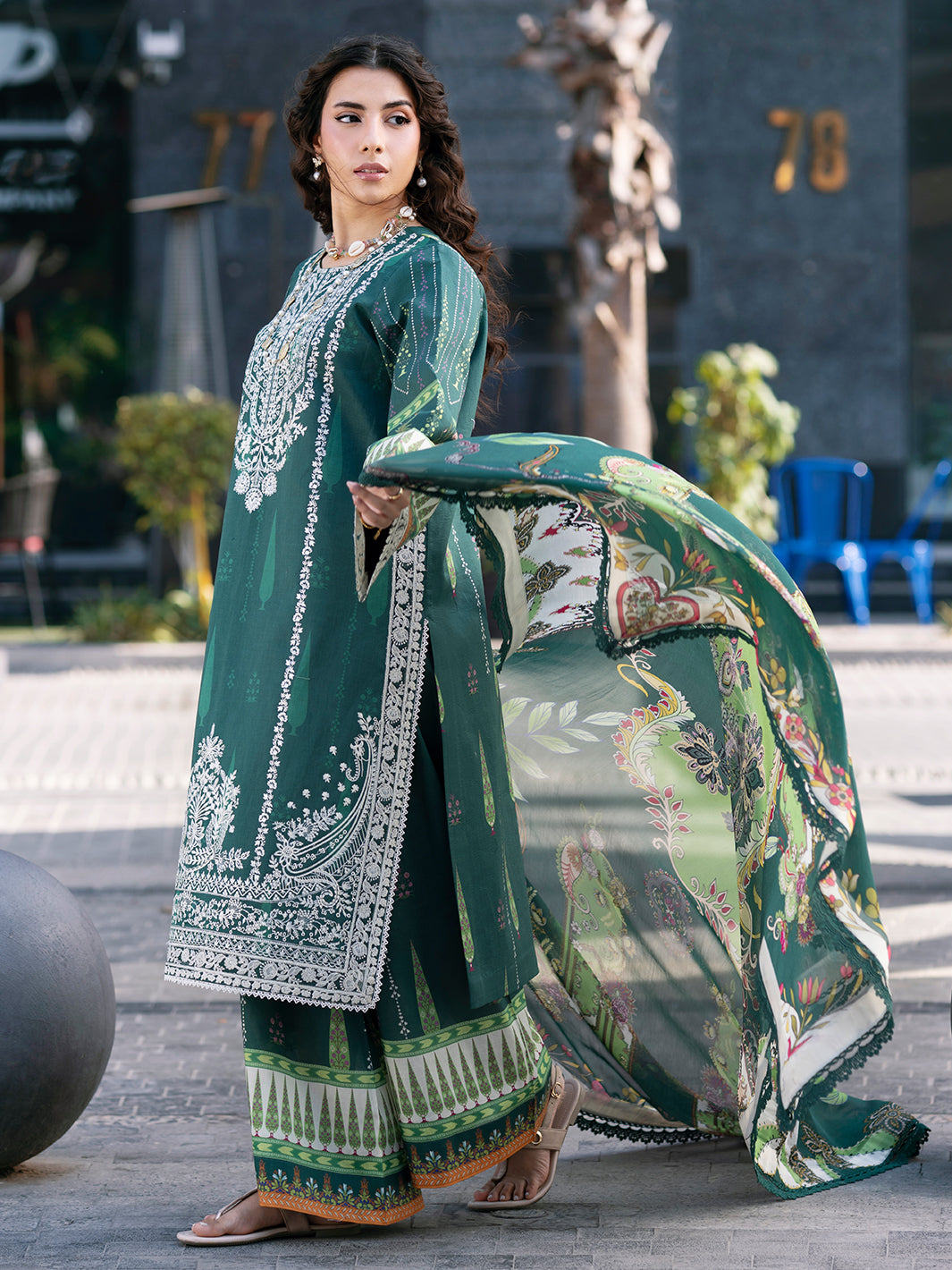 Mahnur | Broadway Luxury Lawn 26 | BW - 012-4