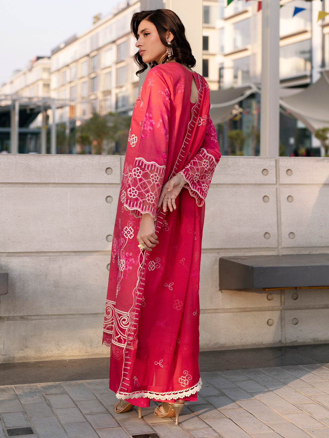 Mahnur | Broadway Luxury Lawn 26 | BW - 013, image 2