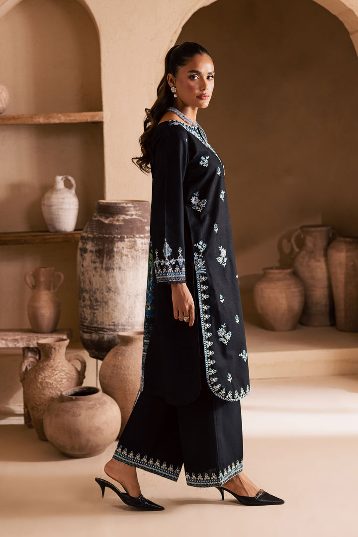 Batik | Wiinter 25 | Black Riva, image 2