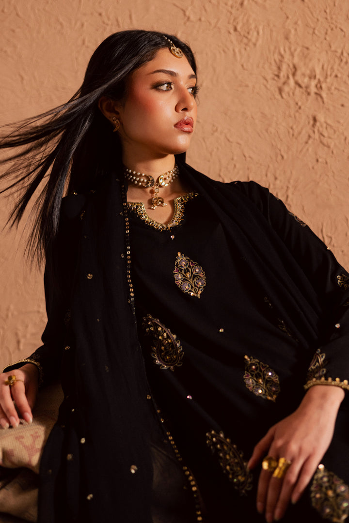Batik | Winter 25 | Black Swan, image 5