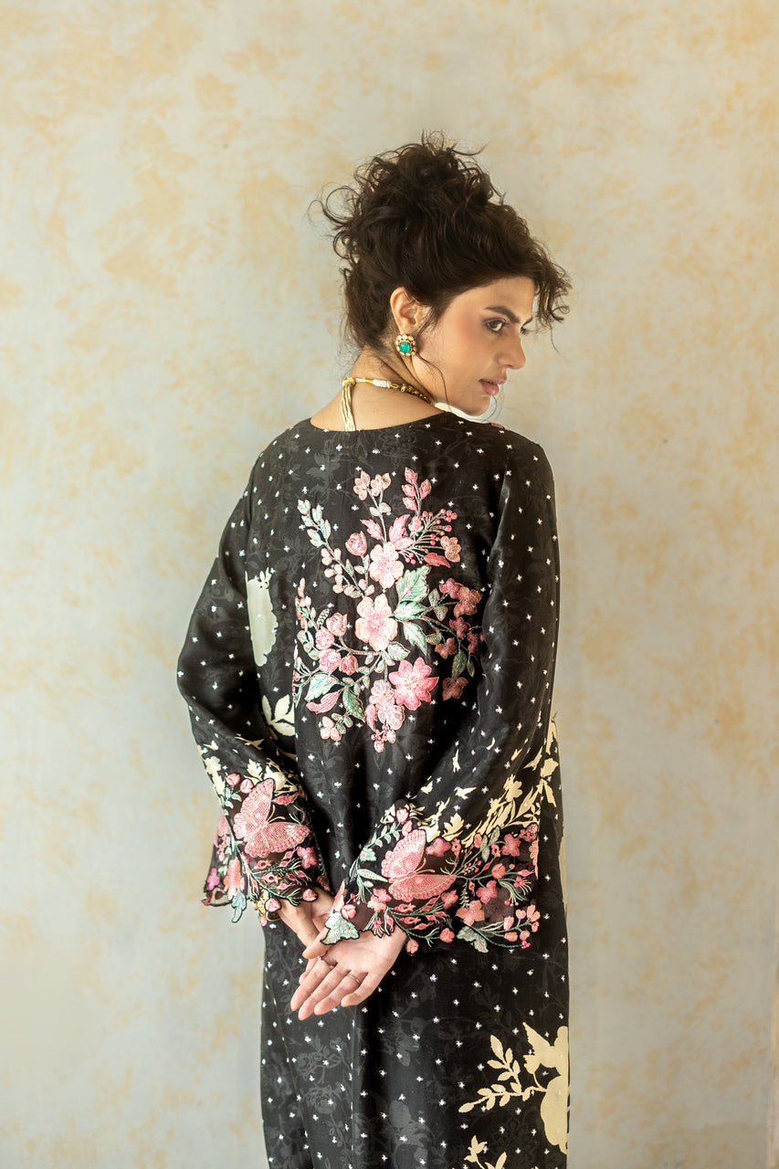 Zainab Chottani | Summer Edition 26 | Black Charm Kaftan-3