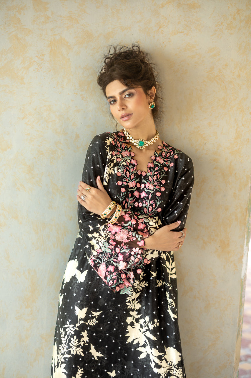Zainab Chottani | Summer Edition 26 | Black Charm Kaftan, image 4