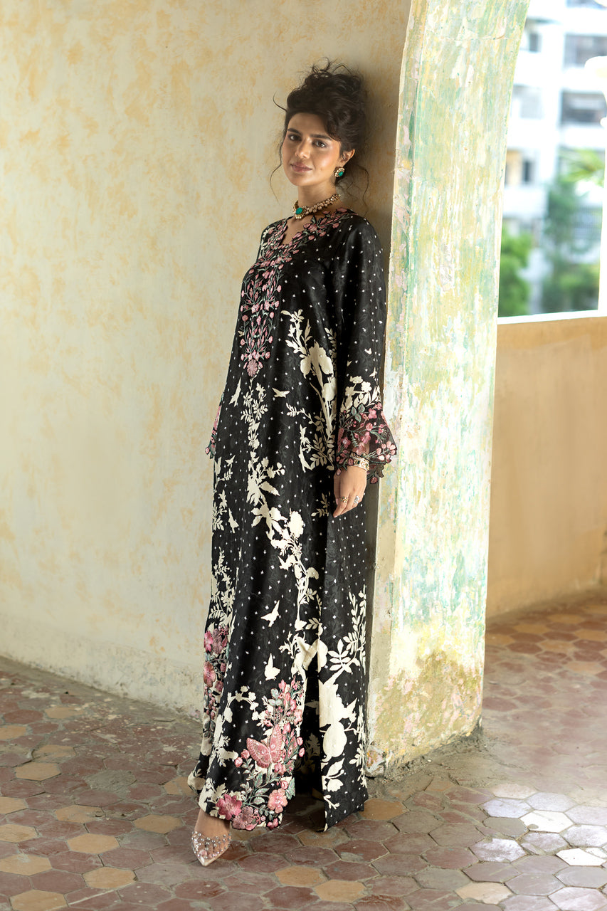Zainab Chottani | Summer Edition 26 | Black Charm Kaftan-6