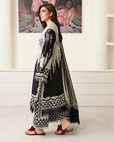 Roheenaz | Petals in Print | Black Petals